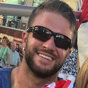 Meet your Posher, Levi